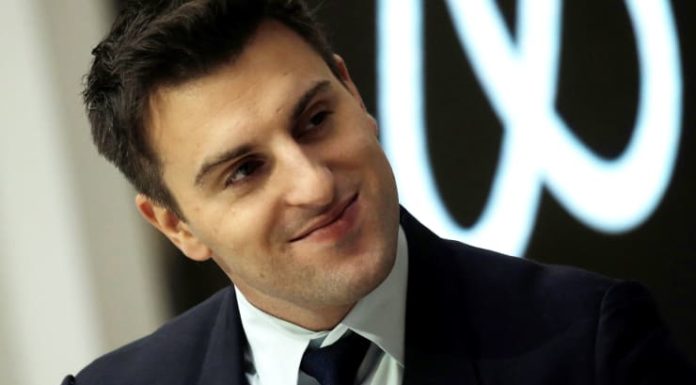 Airbnb extends coronavirus cancellation window to May 31, sets aside $250 million to pay hosts for missed stays